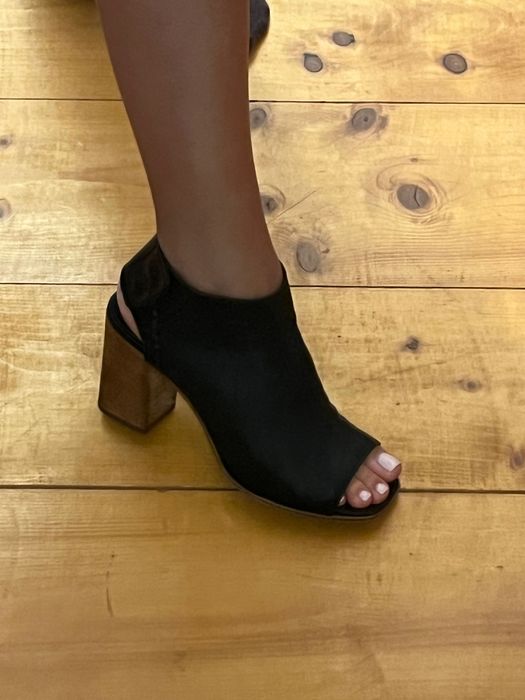 Sandale cu toc din piele adevarata, fabricate in Italia