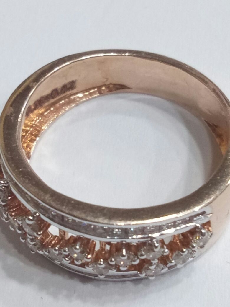 Vind inel deosebit din aur roze de 14kt cu diamante