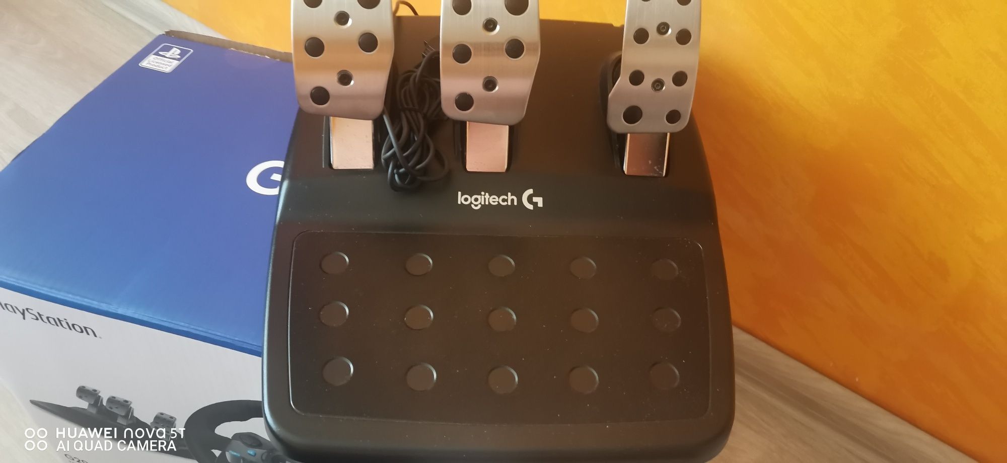 Волан с педали Logitech - G29