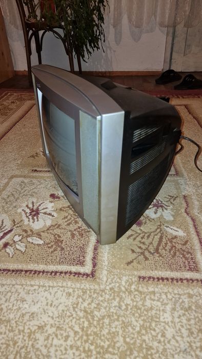 Телевизор Sanyo ..