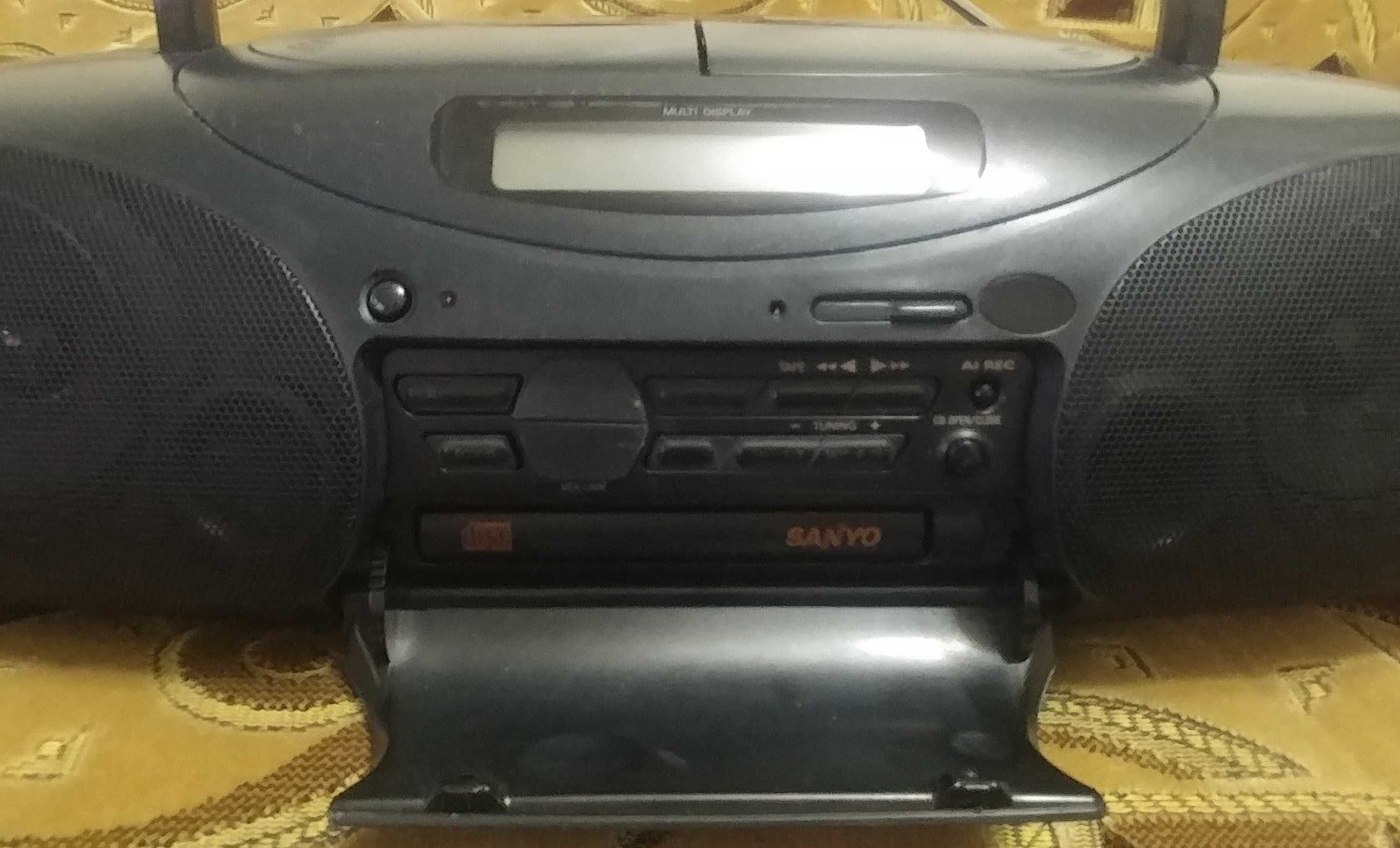 Sanyo  MCD - Z65F (K)