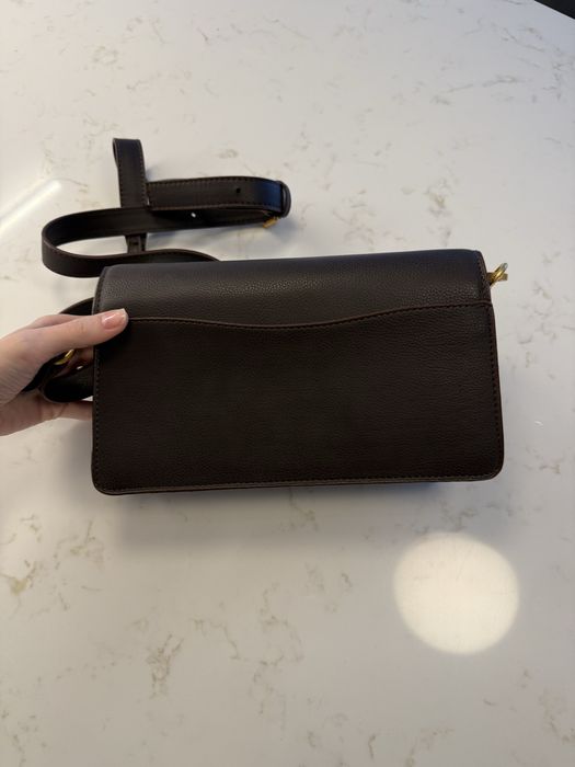 Актуална чанта по модел на Coach