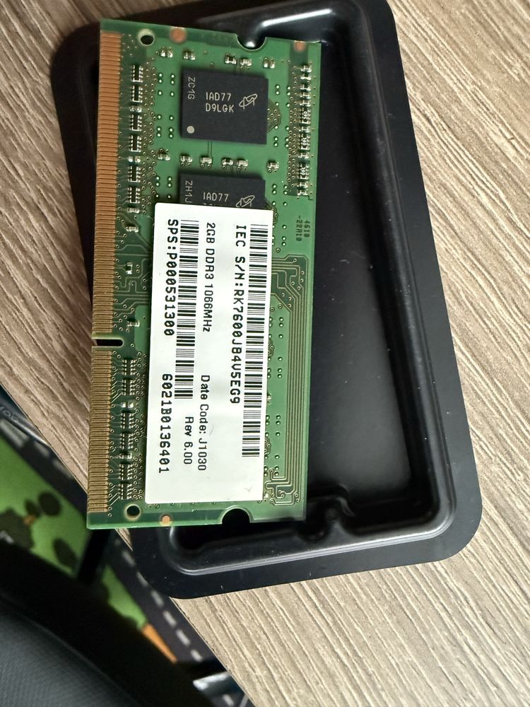 Зарядно за HP и RAM 2х2gb