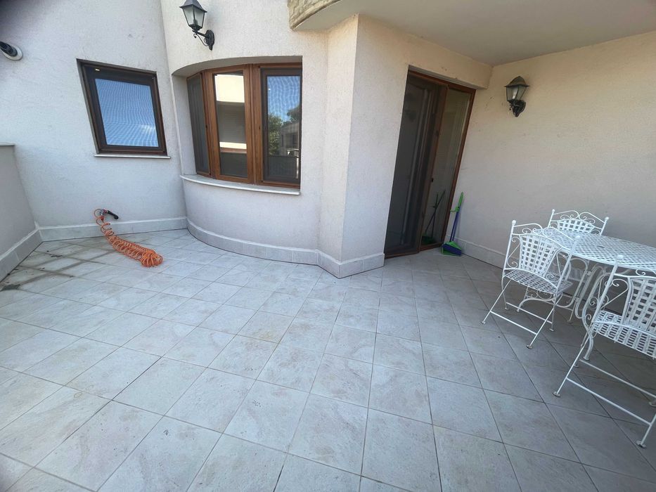 Луксозен двустаен апартамент под наем до река Дунав – център