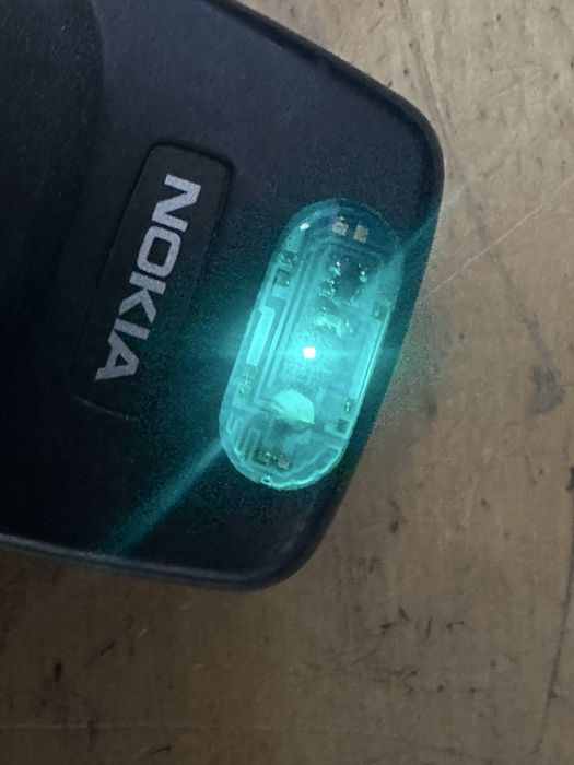 Nokia 3310 de culoare albastru inchis