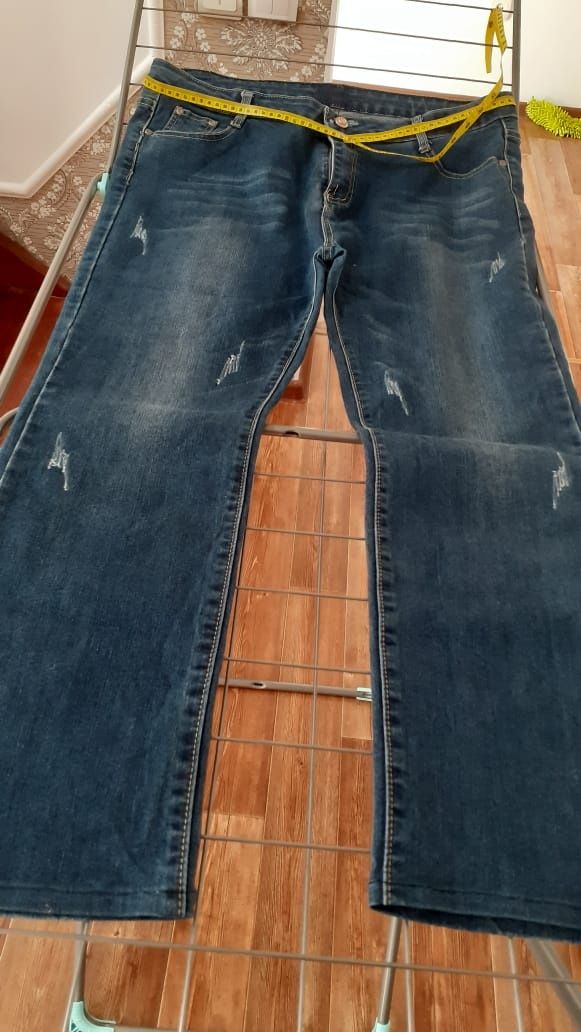 Продам джинсы на 54 размер