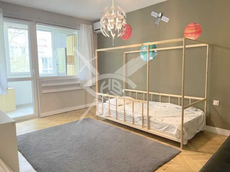 Продава се Многостаен апартамент в Бургас, Възраждане - 180 кв.м за 1334 €/кв.м - Снимка #4