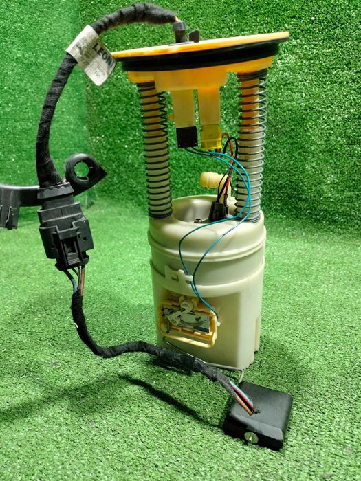 Продам Бензостанция с бензонасосом оригинал Mercedes Benz B класс A169