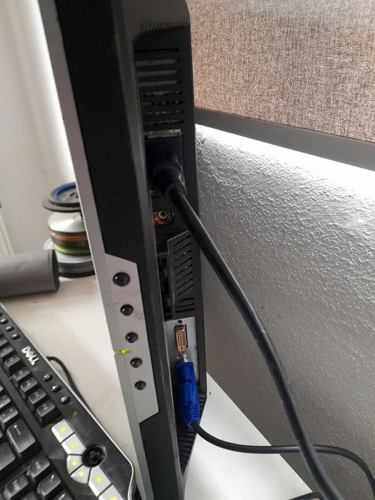 Vonitor Dell 17" si AOC 19" VGA si DVI, audio si USB