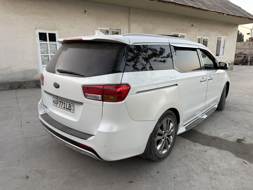 kia carnival sotiladi 2.2 dizel mator turbo