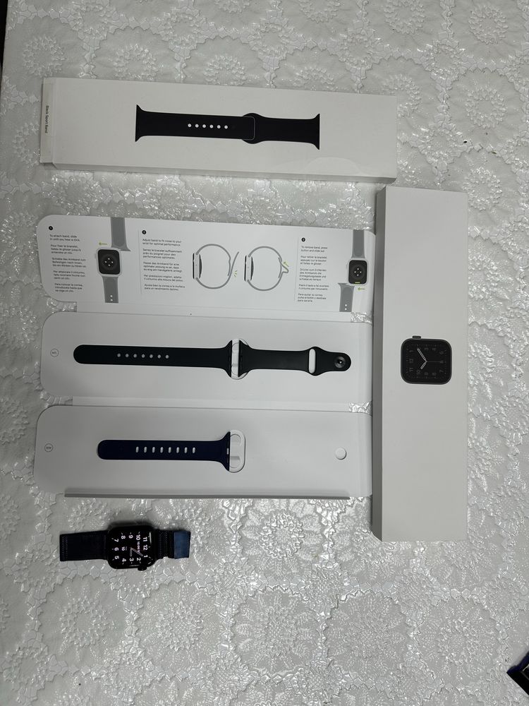     Apple Watch SE 2022 40мм GPS Space Gray Alu Black Sport