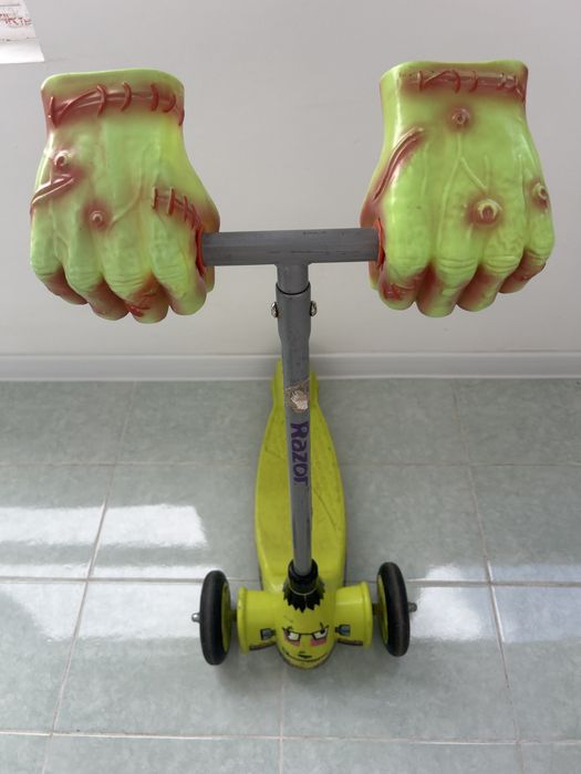 Самокат Razor monster kix
