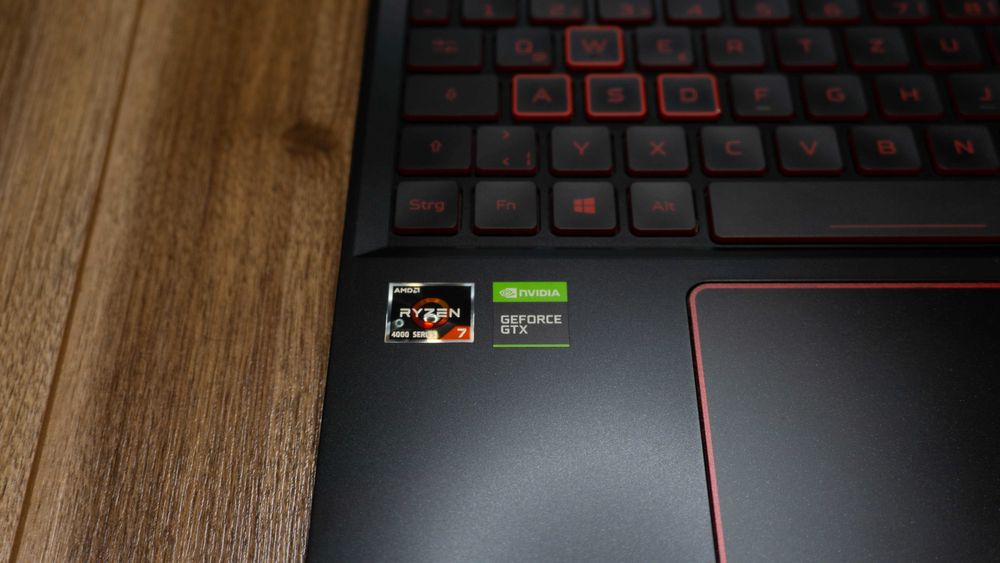 Laptop gaming Acert Nitro 5 Ryzen 7 4800H GTX 1650Ti 16Gb ram 144hz