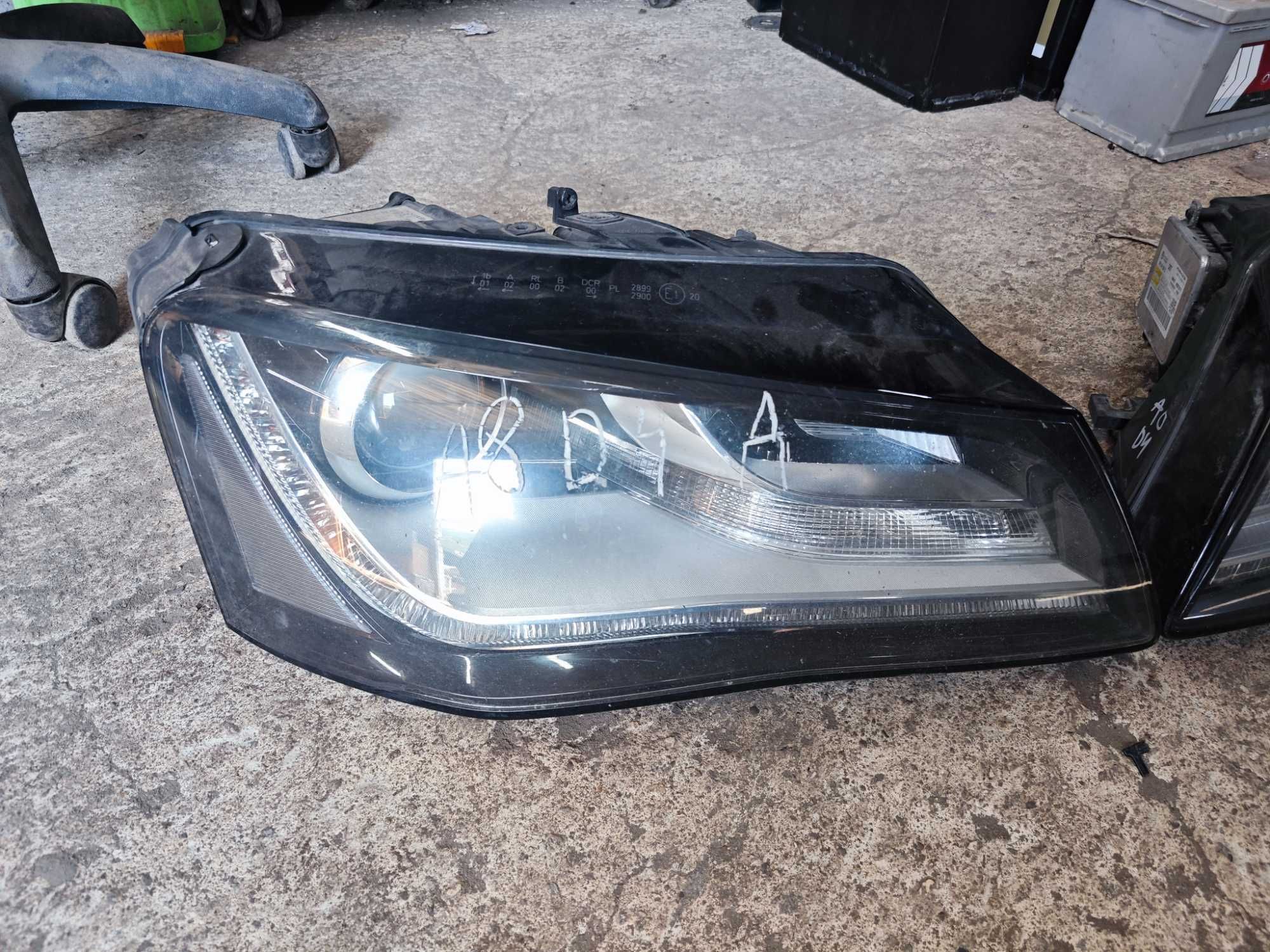 Фар фарове ляв и десен Audi A8 D4 Xenon BI-Xenon