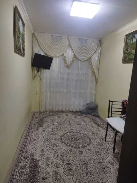 Арзон нархда 3 хонали кирпичный квартира 2 каватда сотилади Мелодия