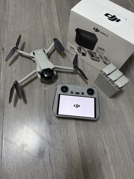 Продам квадрокоптер DJI MINI 3 Combo