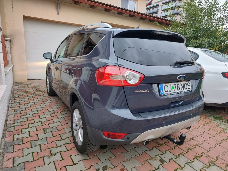 Vând Ford Kuga Titanium FWD 2.0 Tdci