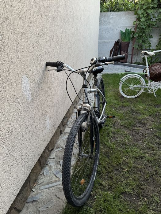 Vand 2 biciclete in stare perfecta de functionare