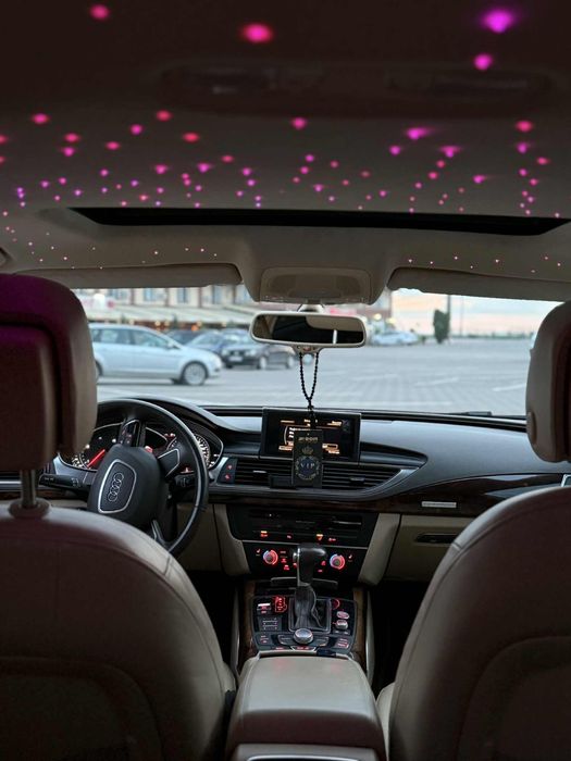 AUDI A7 245CP -Stelute in plafon