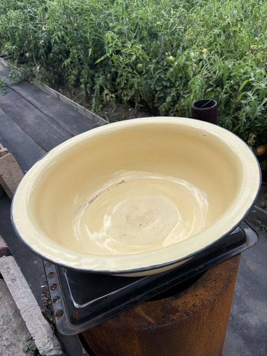 Тазы эмалированные