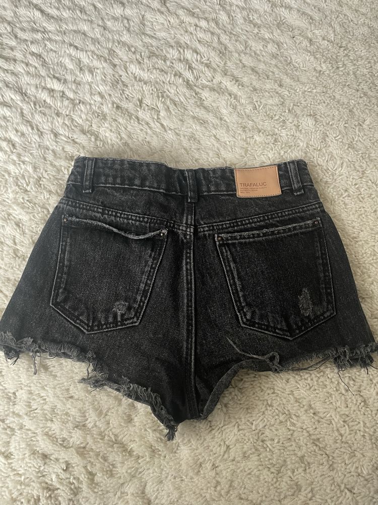 Къси гащи на Zara