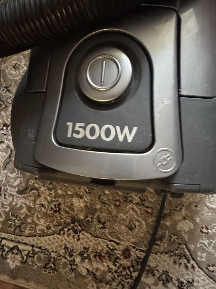 Пылесос lg 1500W,рабочий