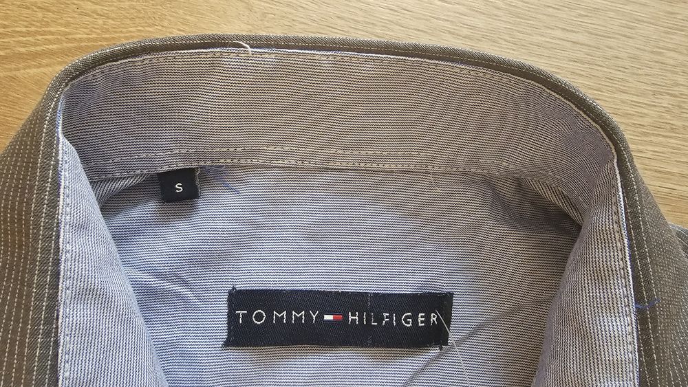 Cămașă Tommy Hilfiger gri , marimea S noua