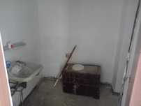 Vand apartament  la parter