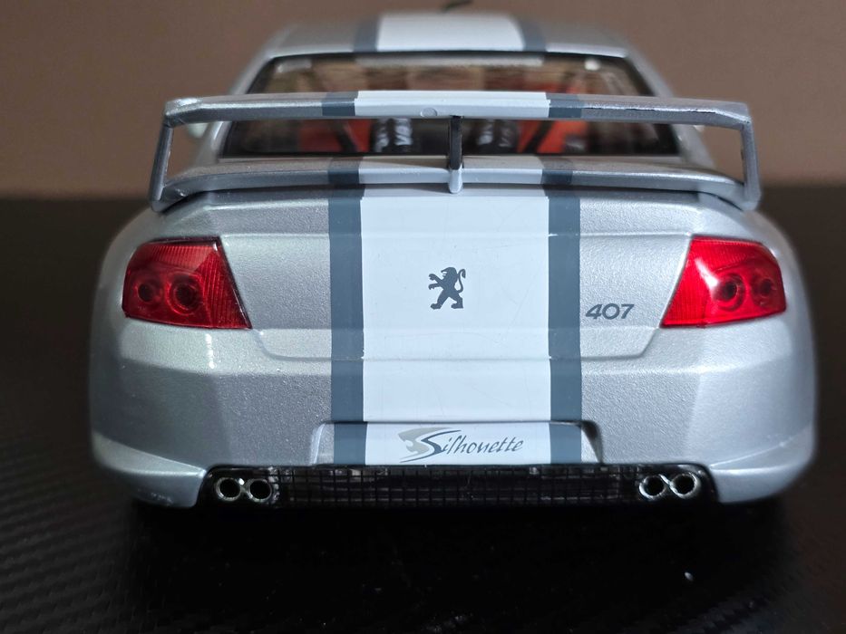 Macheta Auto 1/18 Motor Max Peugeot 407 Silhouette