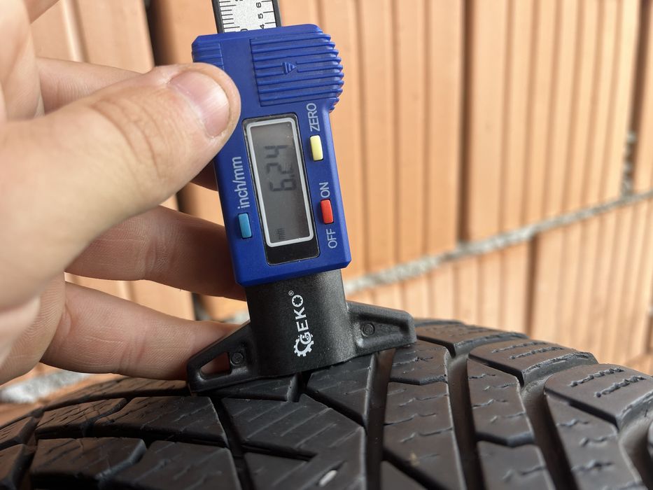 205/60 R16  de iarna M+S