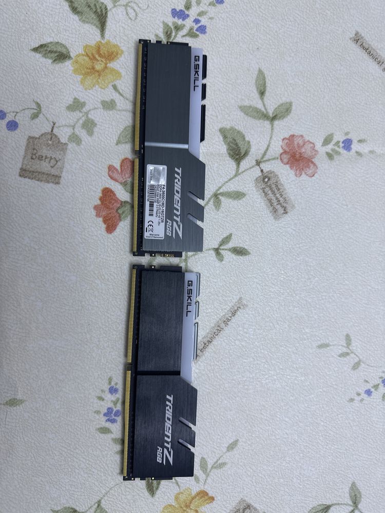Озу 2 планки каждый по 8 gb tridentz skill rgb