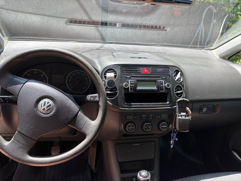 Volkswagen golf V plus 1.9tdi