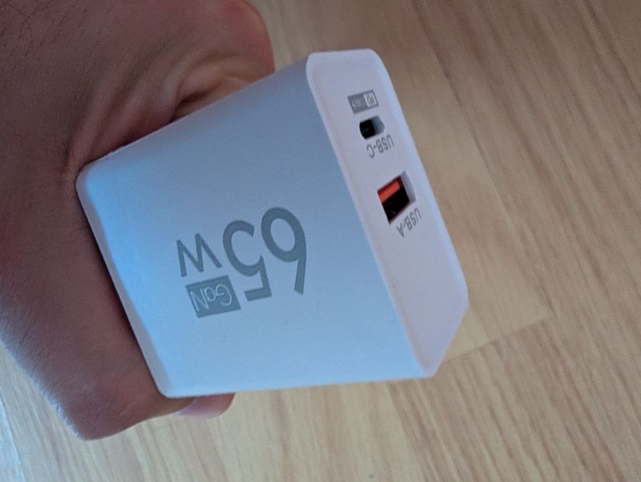 Încărcător android cu type c 65w fast charge QC