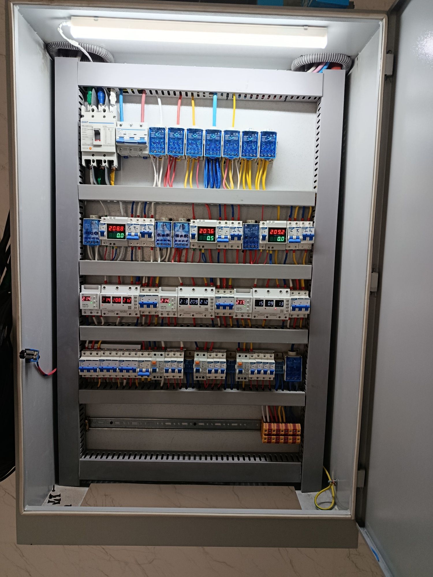 Elektromobil zaryadka ustanovka