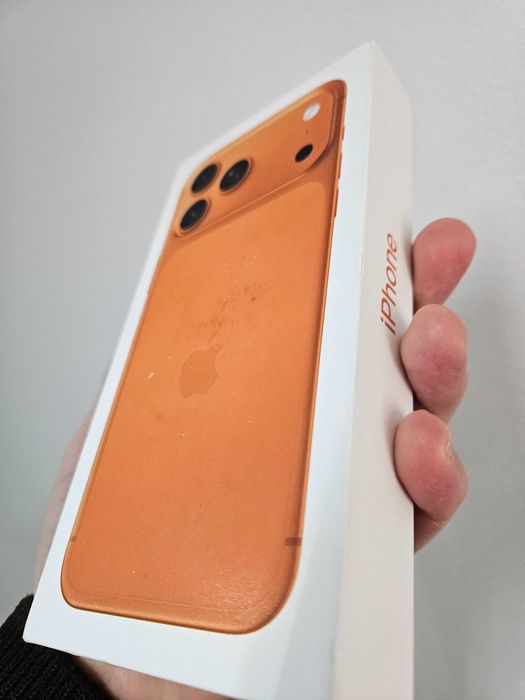 IPhone 17 Pro Max, 256 Gb, neverlock, sigilat la cutie, Orange Cosmic.