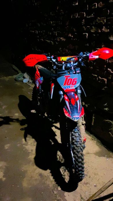 Vând motocros 125 cc