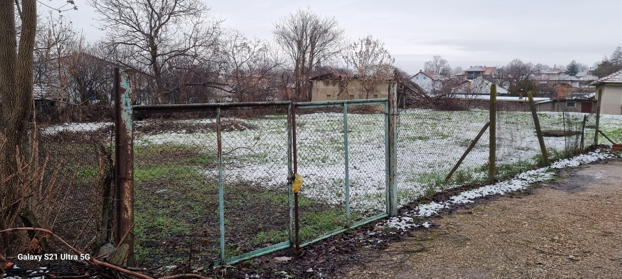 Парцел в с.Поликраище 1000кв
