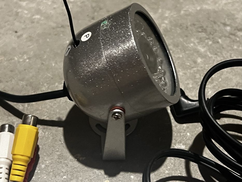 Безжична камера за наблюдение с приемник