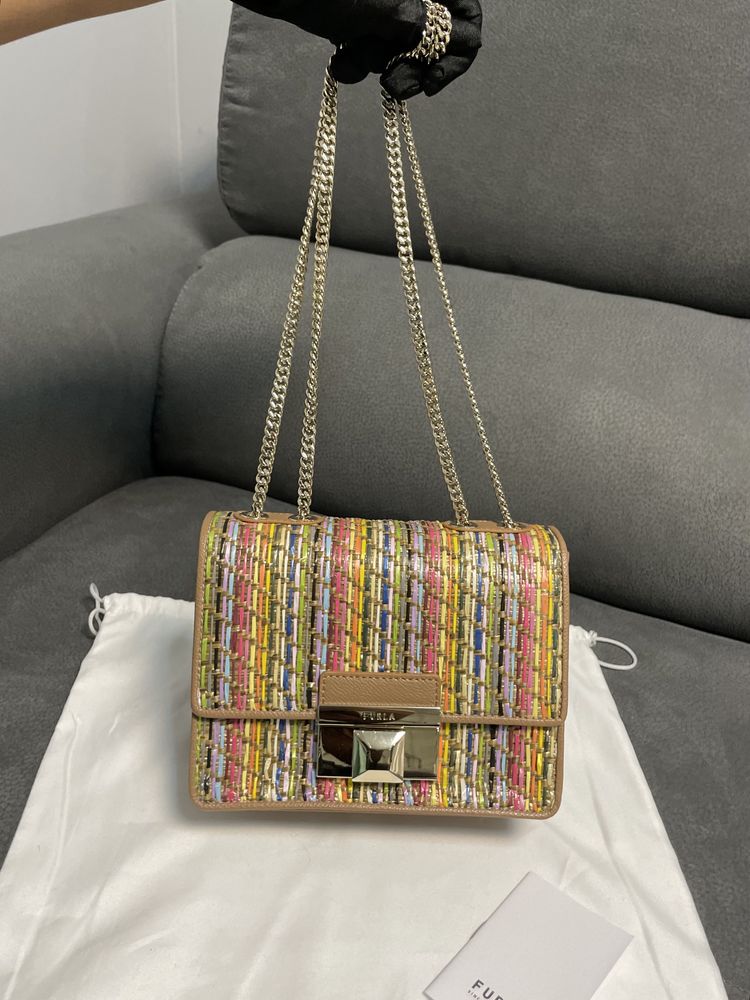 Furla Venere кафява чанта с пъстри детайли