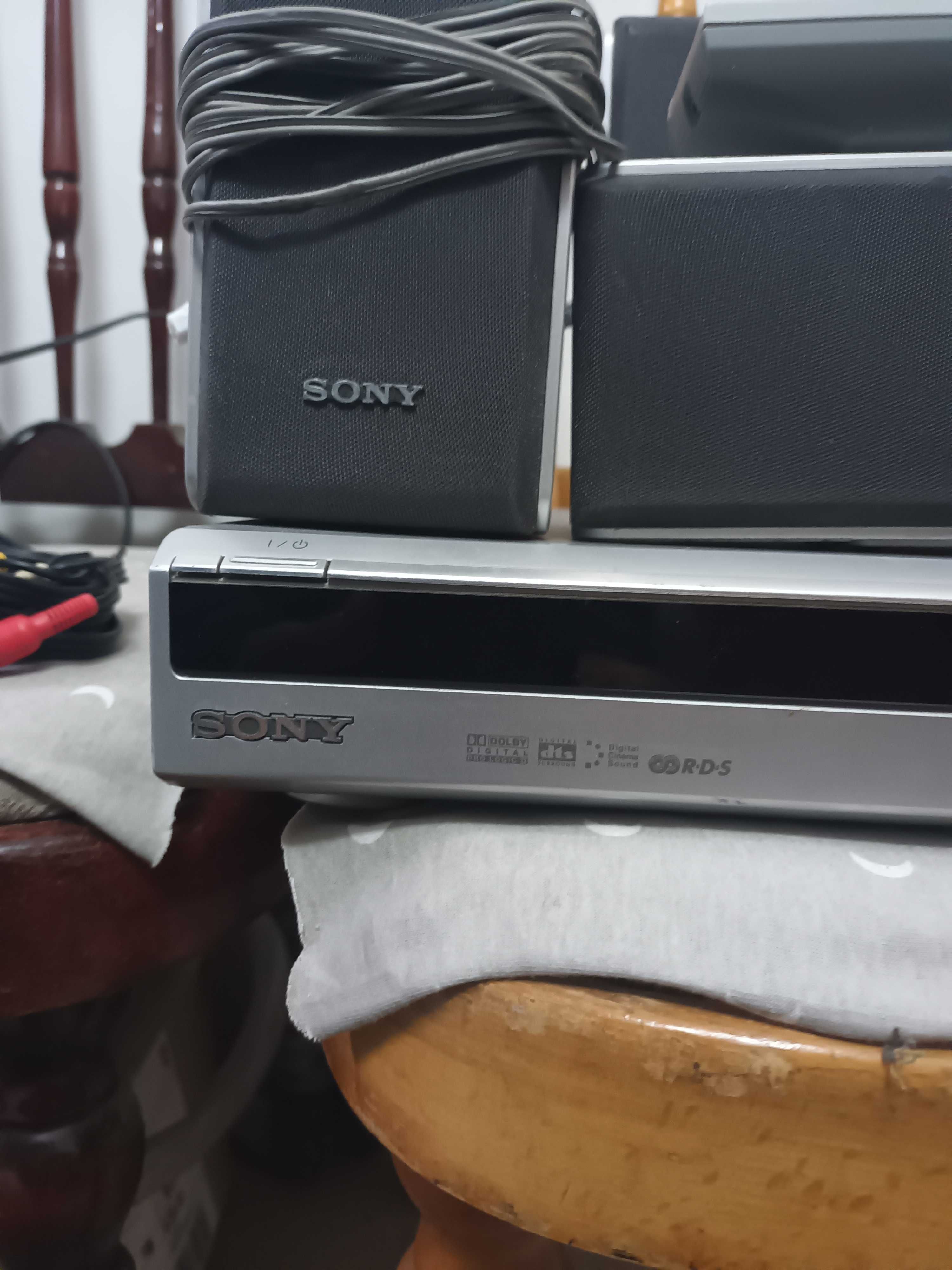 Sistem home cinema Sony 5.1 de 300 wati