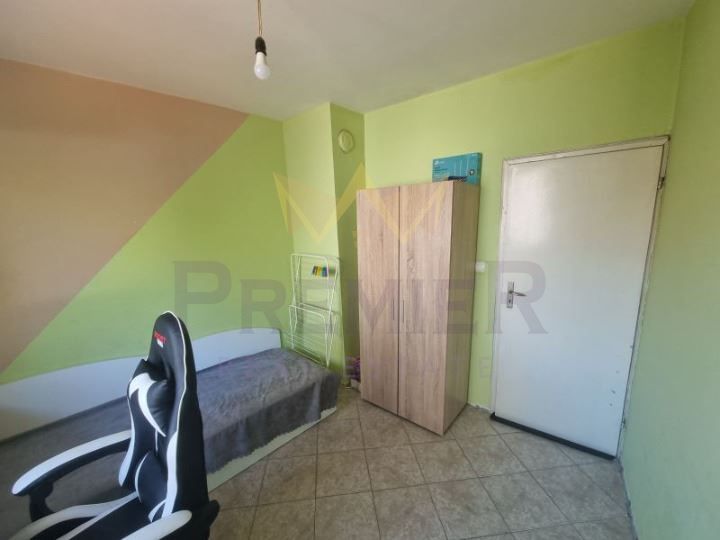 Дава се под наем Двустаен апартамент в Варна, Колхозен пазар - 45 кв.м за 295.8 € - Снимка #2