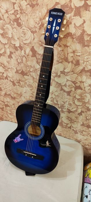 Продам гитару в комплекте