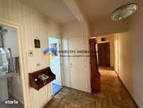 Apartament de vanzare 3 camere - Zona Centrala / Etaj 1