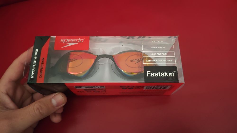 Чисто нови очила за плуване Speedo