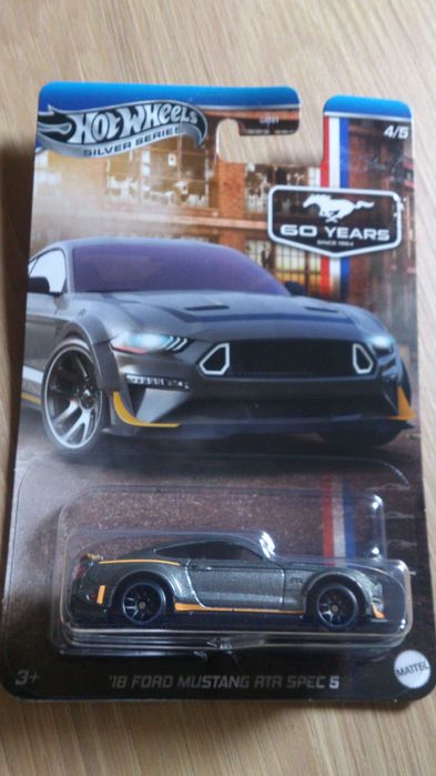 Hot Wheels Silver Series Mustang 60 Year Anniversary set Форд Мустанг