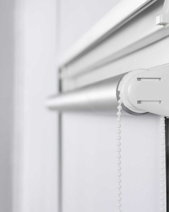 Рулонные шторы и жалюзи для офисов и коммерческих помещений.