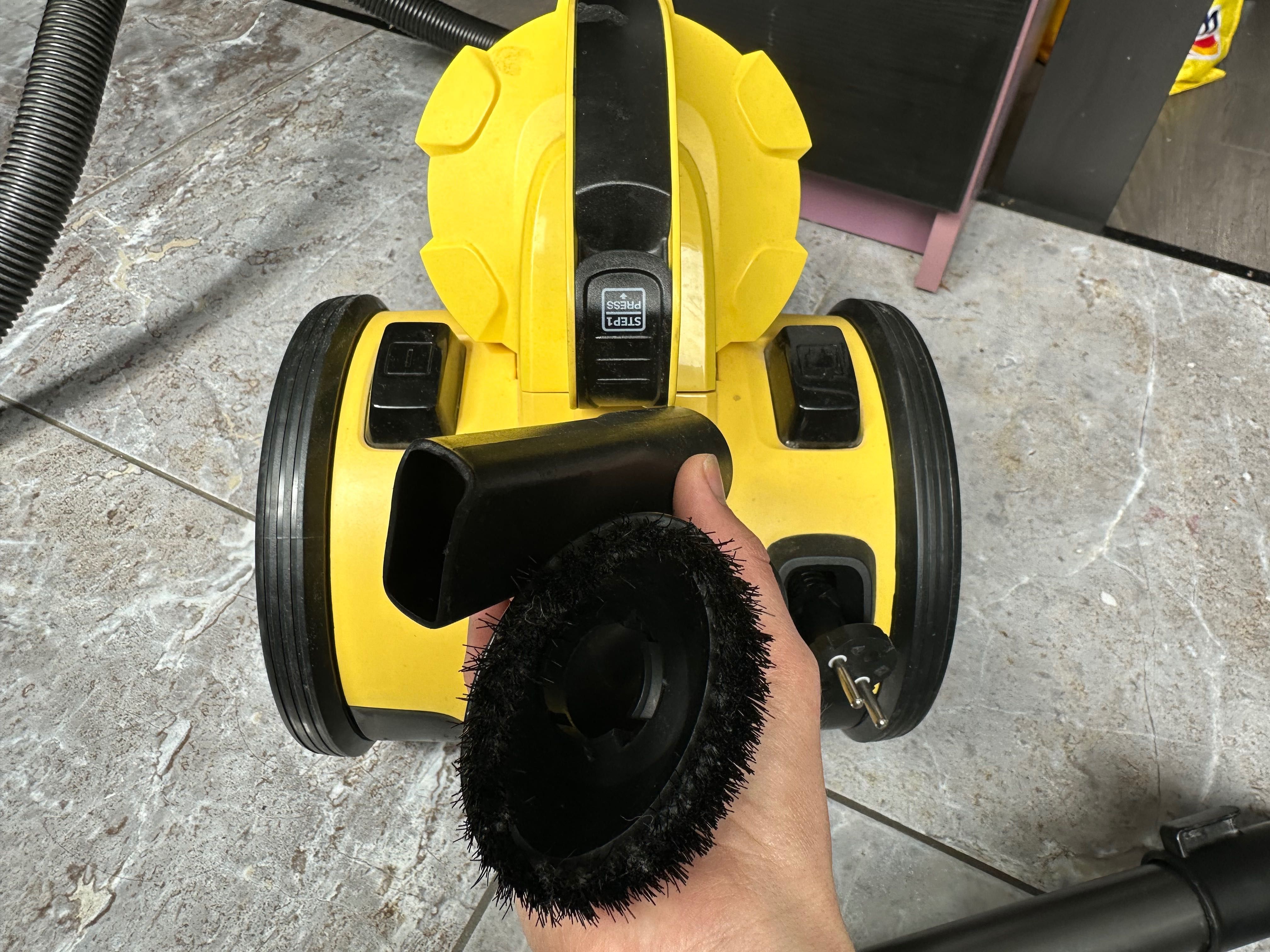 Прахосмукачка Kärcher VC 3 ERP