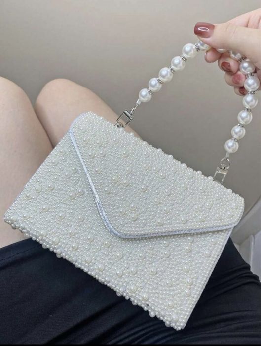 Дамска чанта с камъни