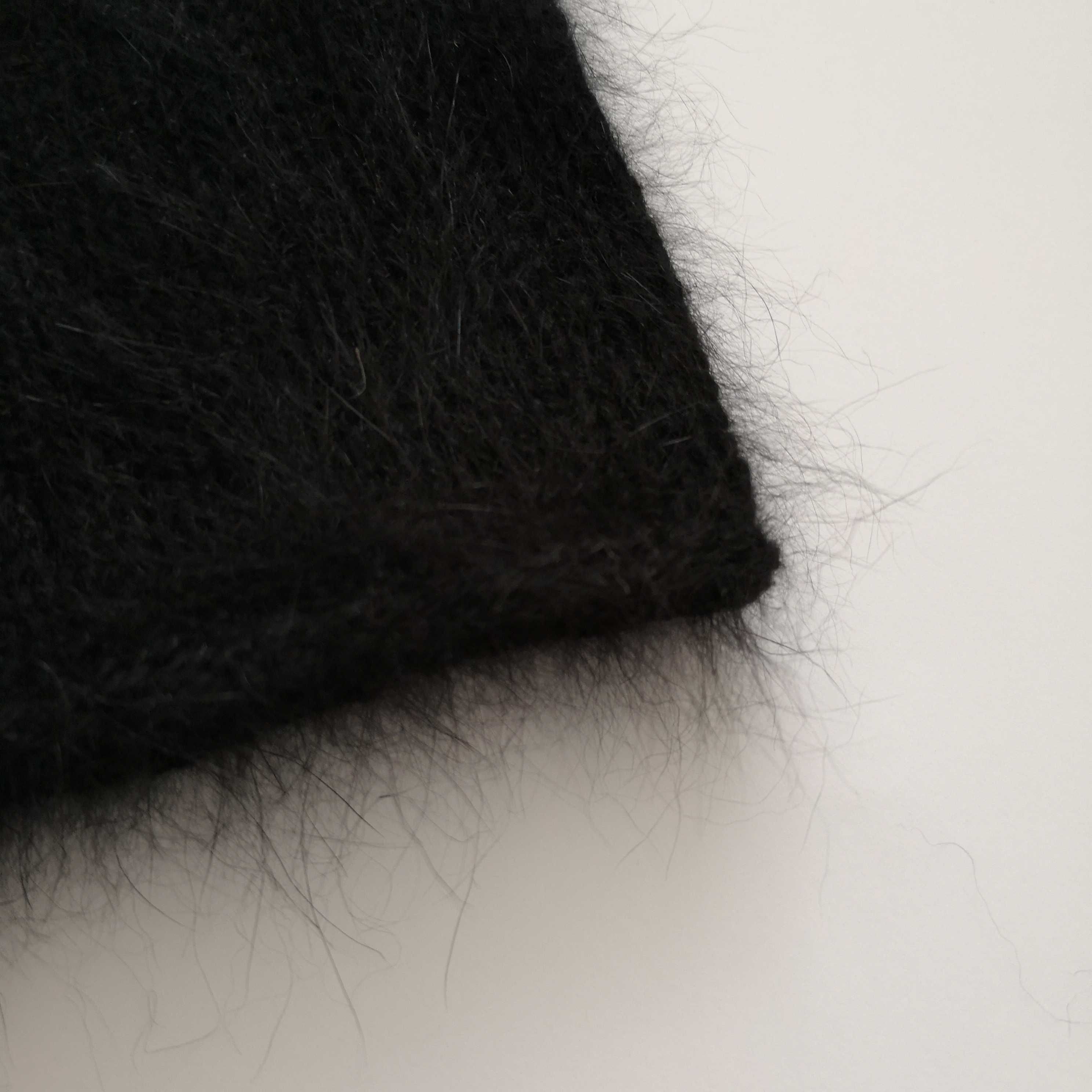 Плетена шапка ангорски заек черен ръчна изработка