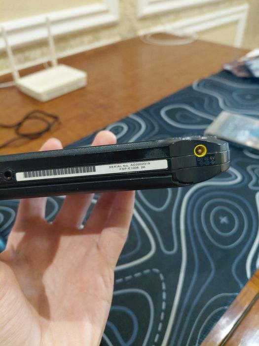Psp E1008 + 2 игры